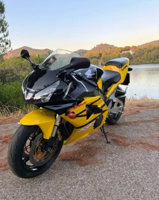 Honda CBR 954 RR 2003 ¡Clásica!