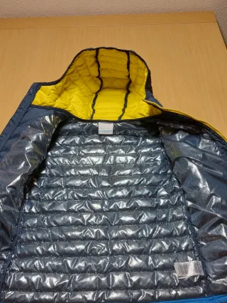 Chaqueta Columbia ligera montaña niño Talla 10/12
