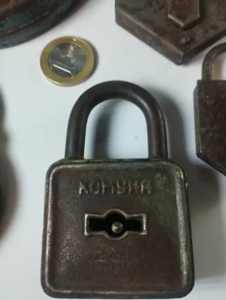 Lote 6 candados antiguos sin llave