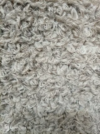 Sciarpa marrone effetto riccio