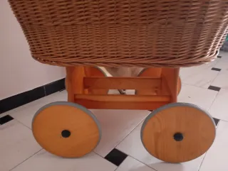 Moisés de mimbre para bebé