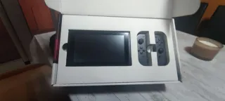 Lote Nintendo Switch + Mario Odyssey + Maletín
