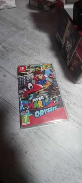 Lote Nintendo Switch + Mario Odyssey + Maletín
