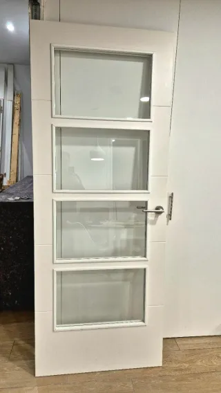 Puerta interior acristalada 82.5cm lacada blanco
