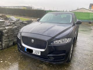 Jaguar F-Pace 2016
