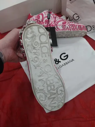 Deportivas Dolce & Gabbana rosas y rojas