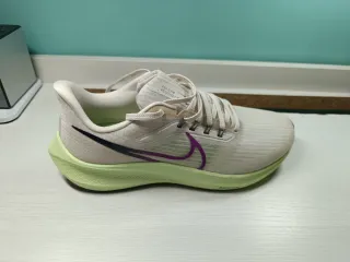 Nike Air Zoom Pegasus 39 Beige/Morado