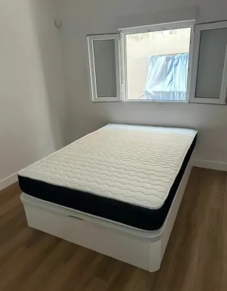 Canapé de madera blanco