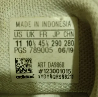 Zapatillas Adidas Blancas y Negras