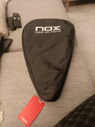 Funda pala pádel NOX nueva