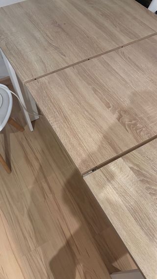 Comedor expandible 6 plazas beige con 4 sillas