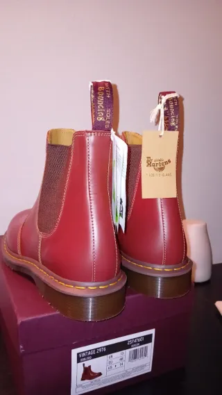 Dr. Martens Made in England Chelsea Boots Pelle