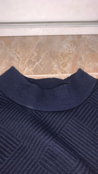 Jersey azul de cuello alto