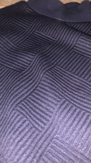 Jersey azul de cuello alto