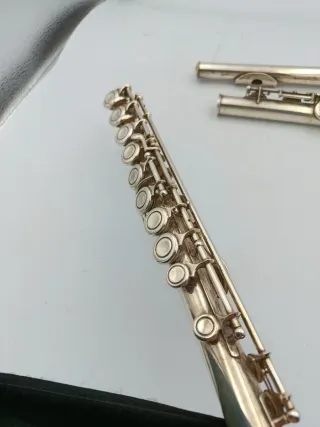 ANTIGUA FLAUTA TRAVESERA. H. LEBON.