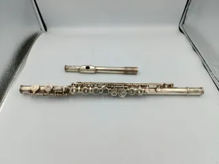 ANTIGUA FLAUTA TRAVESERA. H. LEBON.