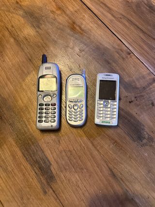 Lote 3 Teléfonos Vintage Motorola, Panasonic, Sony