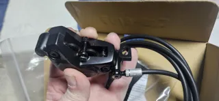 Frenos Sram Code R + 4 juegos pastillas