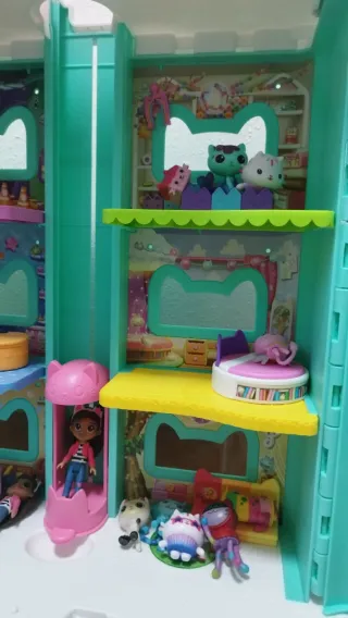 Casa delle bambole Gabby e figure NON TRATTABILE