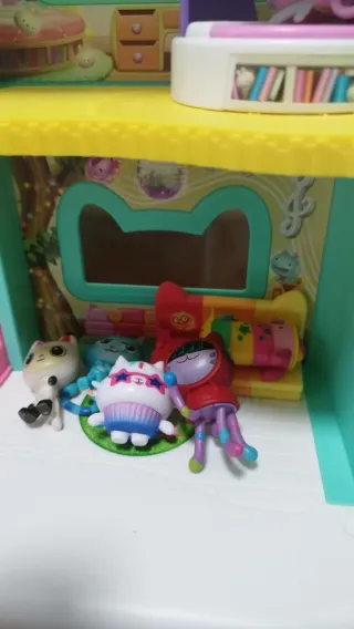 Casa delle bambole Gabby e figure NON TRATTABILE