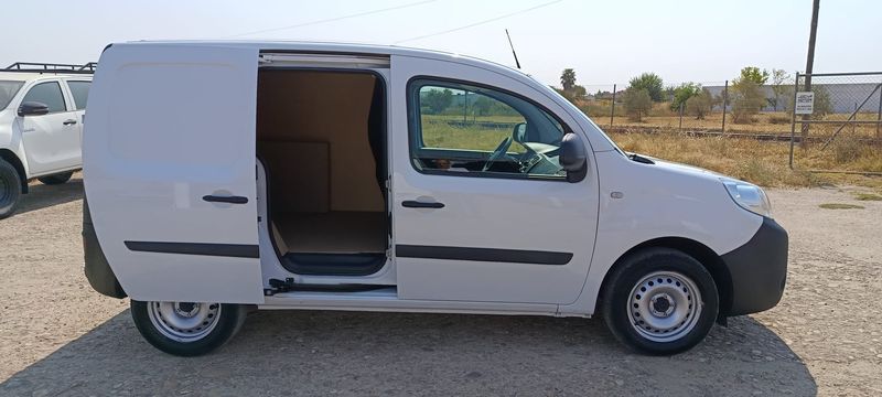 Renault Kangoo 2021, foto 8