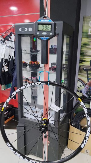 Roda Traseira Mavic Crossride 26 Eixo 12 Novo