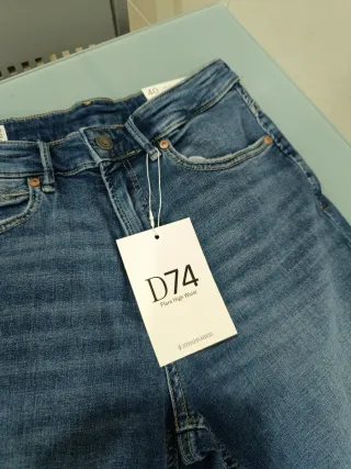 Pantalón vaquero D74 Talla 40