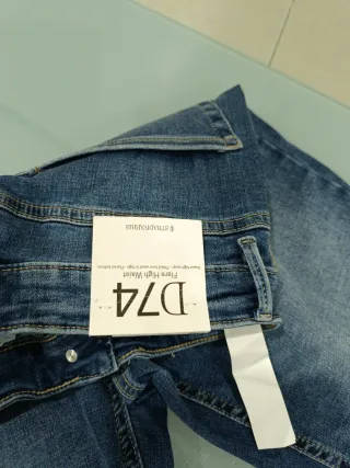 Pantalón vaquero D74 Talla 40