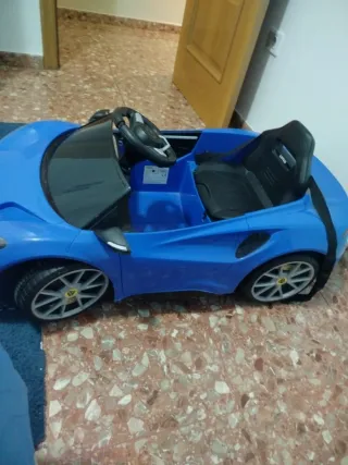 Coche eléctrico infantil azul