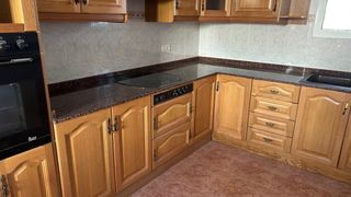 Cocina completa madera y granito