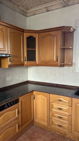 Cocina completa madera y granito