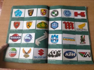 Álbum de Cromos Antiguo Marca Manía.