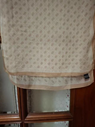 Fular Guess Beige/Marrone