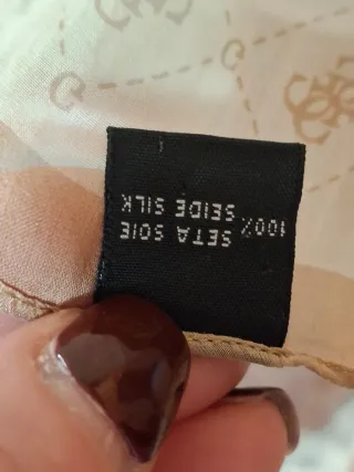 Fular Guess Beige/Marrone