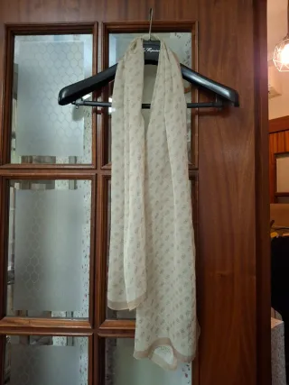 Fular Guess Beige/Marrone