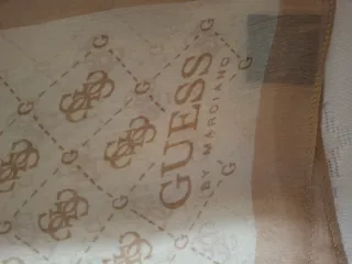 Fular Guess Beige/Marrone