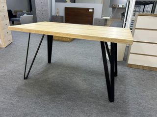 Mesa de comedor ¡PÁGALO EN CASA!