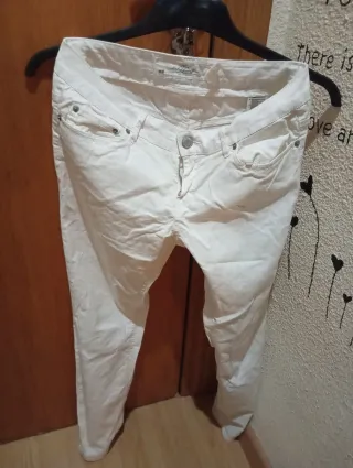 Pantalón skinny H&M Talla S/36 ó M
