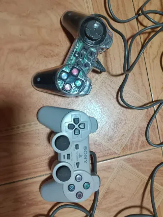 Consola PlayStation 1 con 2 mandos