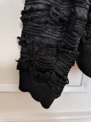 Jersey negro con textura