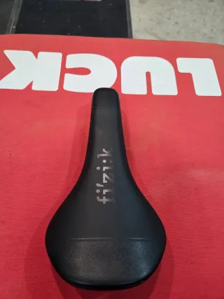 Sillín Fizik Taiga 138mm Negro