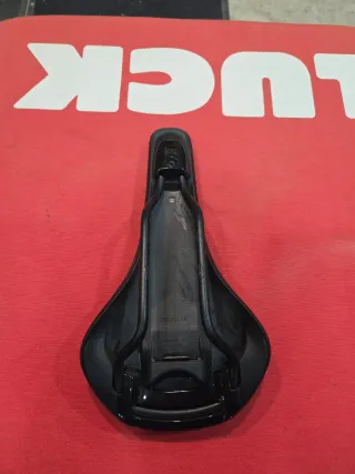 Sillín Fizik Taiga 138mm Negro