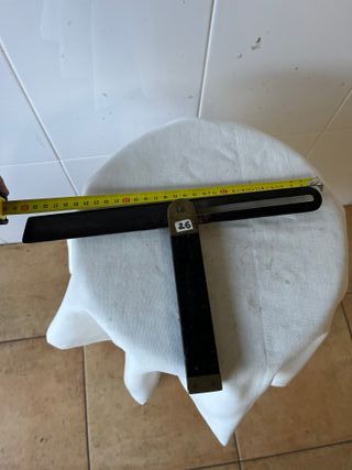 Escuadra carpintero bronce y ébano, esta restaurad