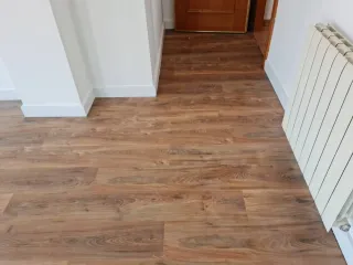 Instalación puertas y suelo laminado