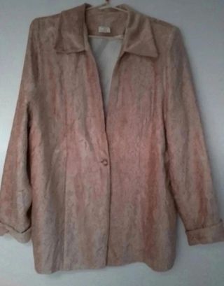 Giubbotto beige con rilievo