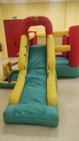 Castillo hinchable con motor de hinchado