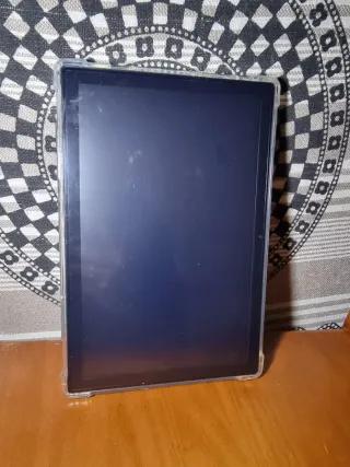 Tablet PC Negra con Accesorios