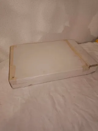 Vitrina madera y puerta de cristal para miniaturas