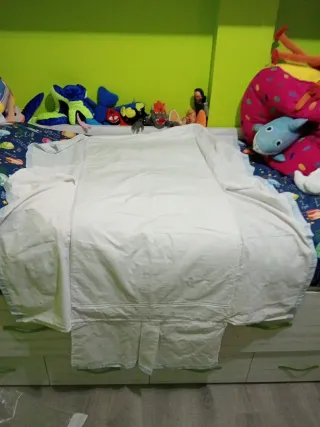 Set copripiumino, lenzuolo, sottolenzuolo, federa. Protettore.