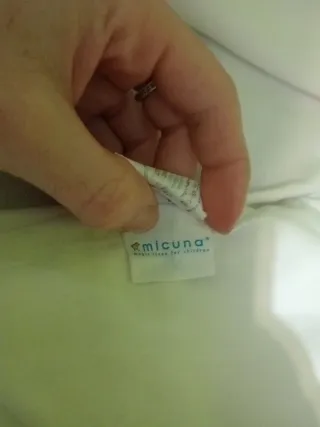 Set copripiumino, lenzuolo, sottolenzuolo, federa. Protettore.